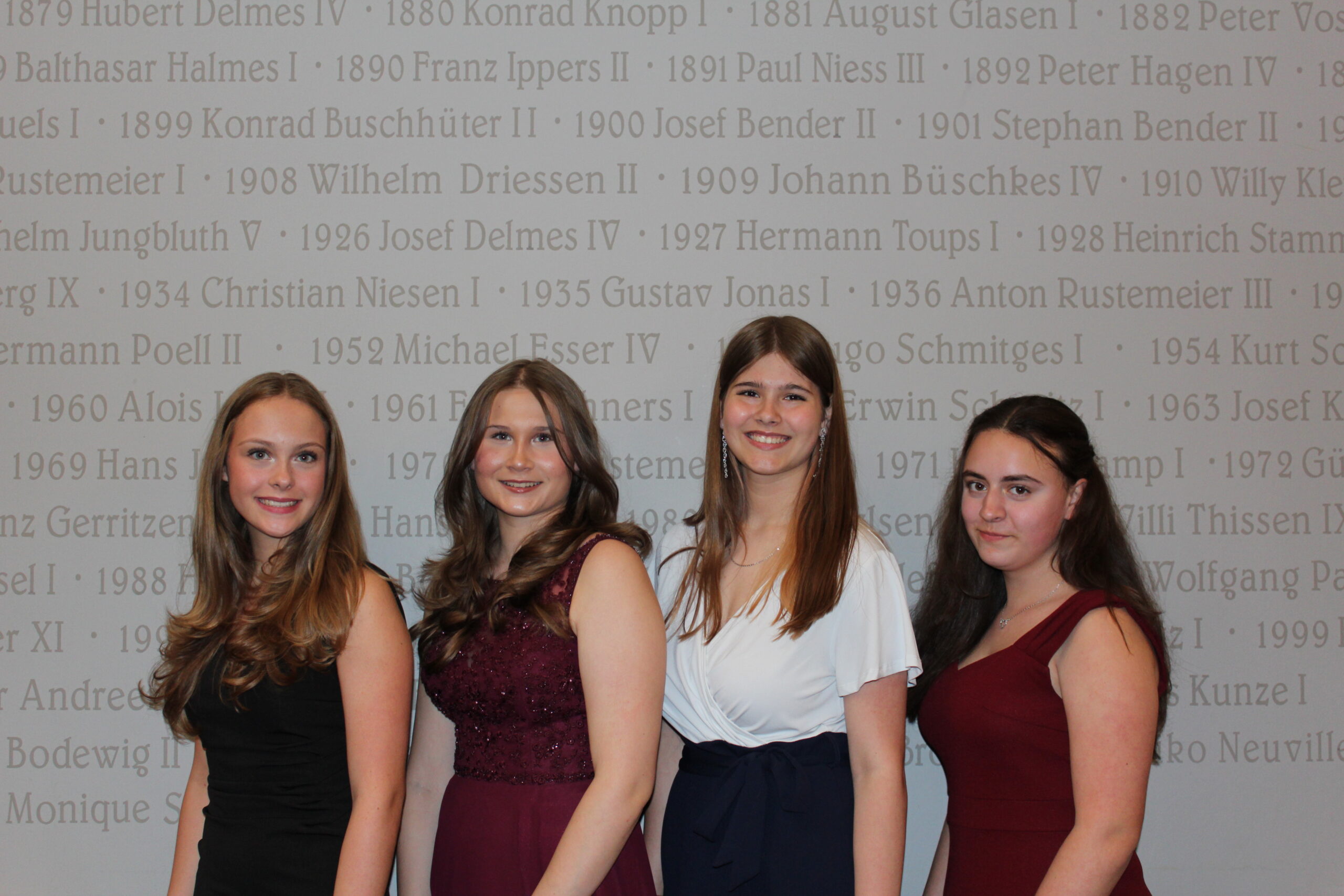 Ehrendamen_Amalia, Lina, Anna und Zoey
